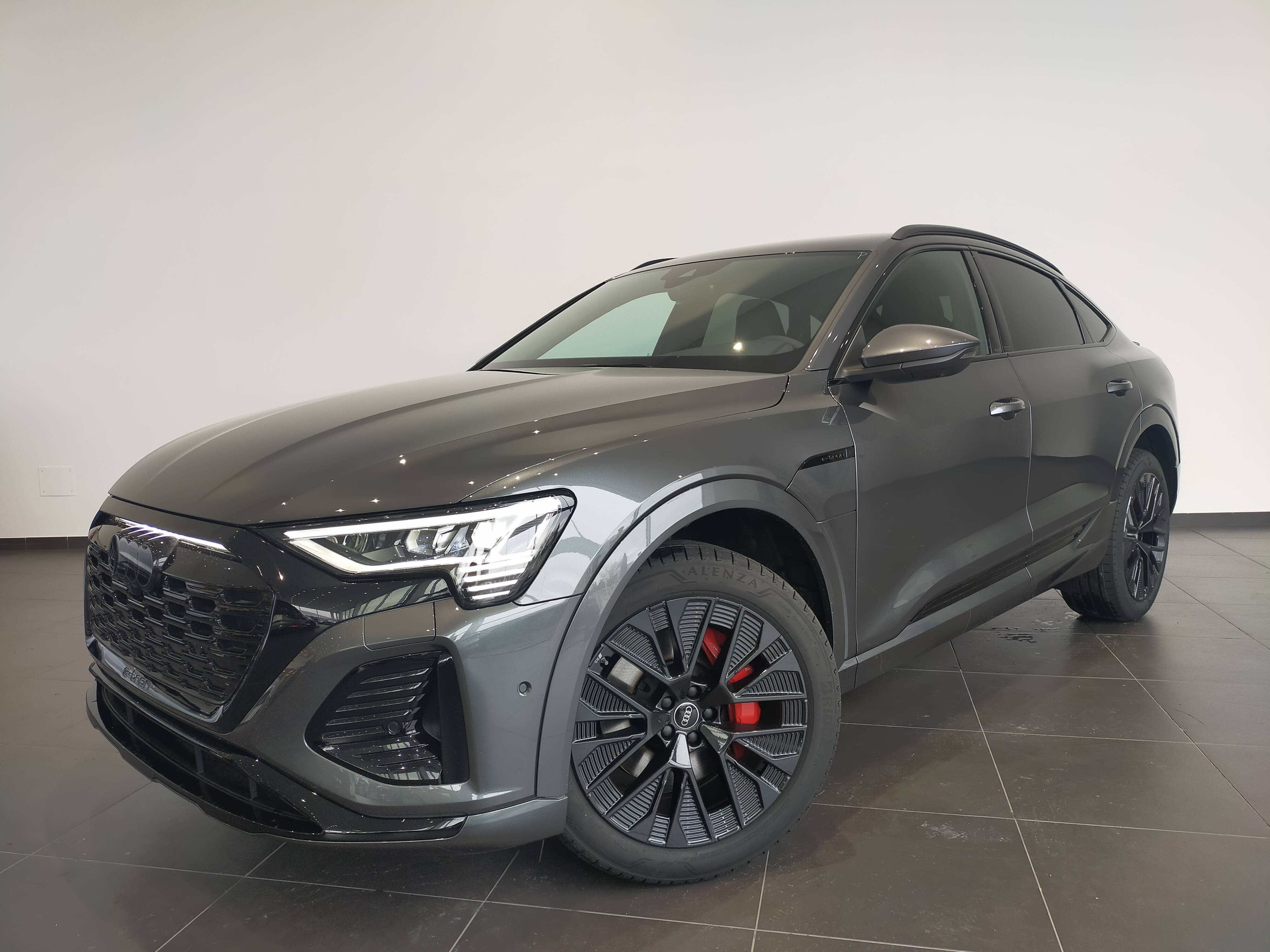 Audi Q E Tron Sportback Ch Kwh Quattro Occasion De