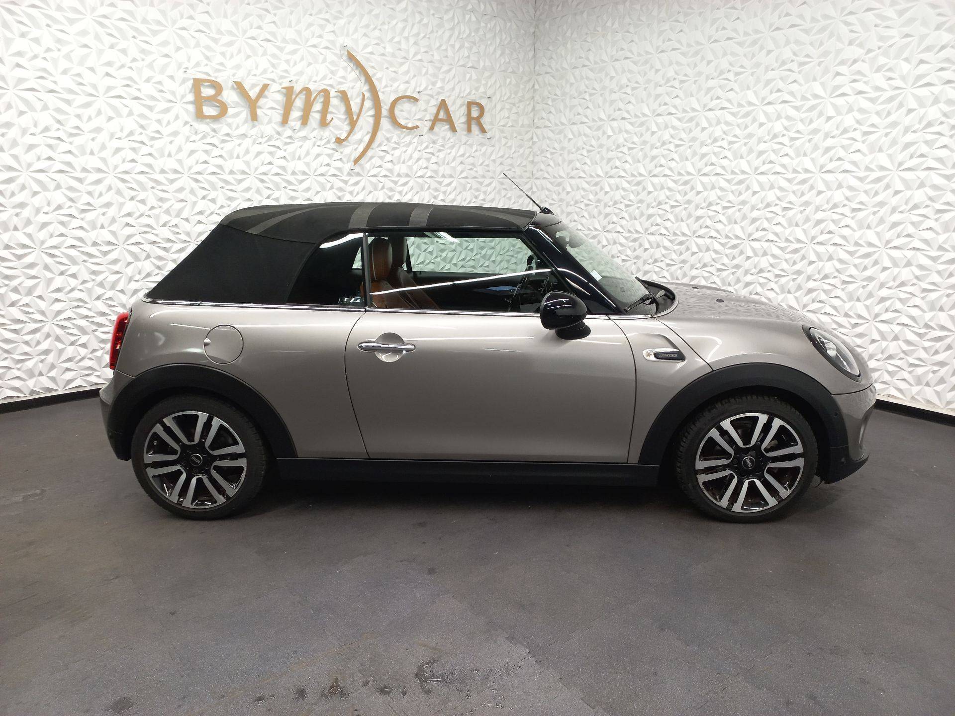 MINI Cabriolet Cooper 136 ch BVA7 Occasion de 2019, 64115 km, ESS-SP ...