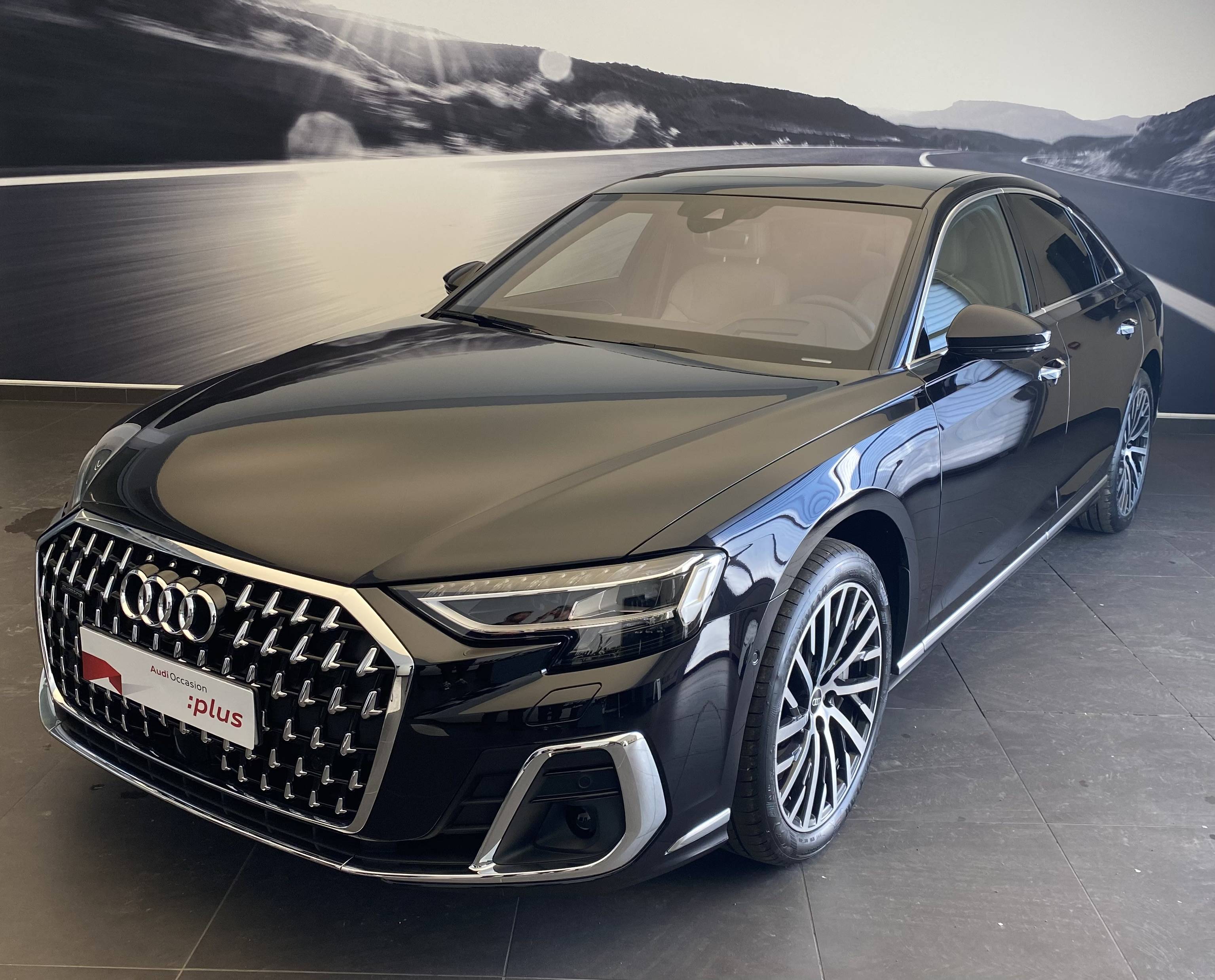 AUDI A8 60 TFSIe 462 ch Tiptronic 8 quattro Occasion de 2023, 1500 km ...